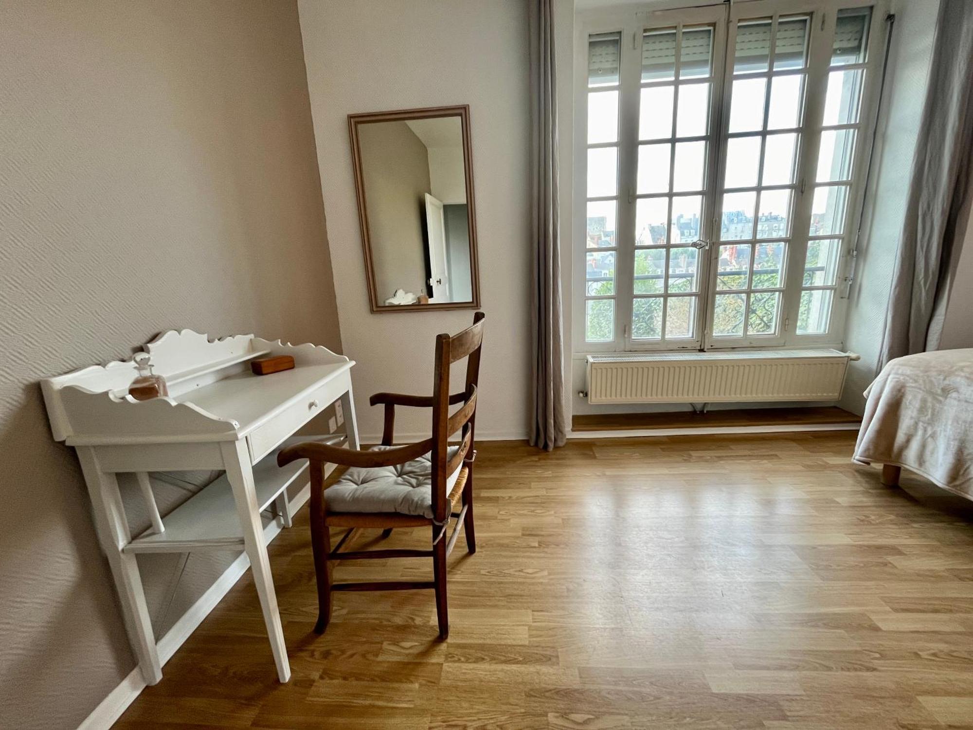 La Place Du Chateau - Vue Exceptionnelle Sur Le Chateau De บลัวส์ ภายนอก รูปภาพ